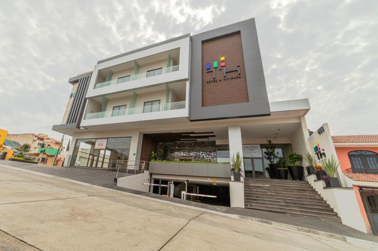 Th Hotel & Vivienda Tepatitlan Extérieur photo
