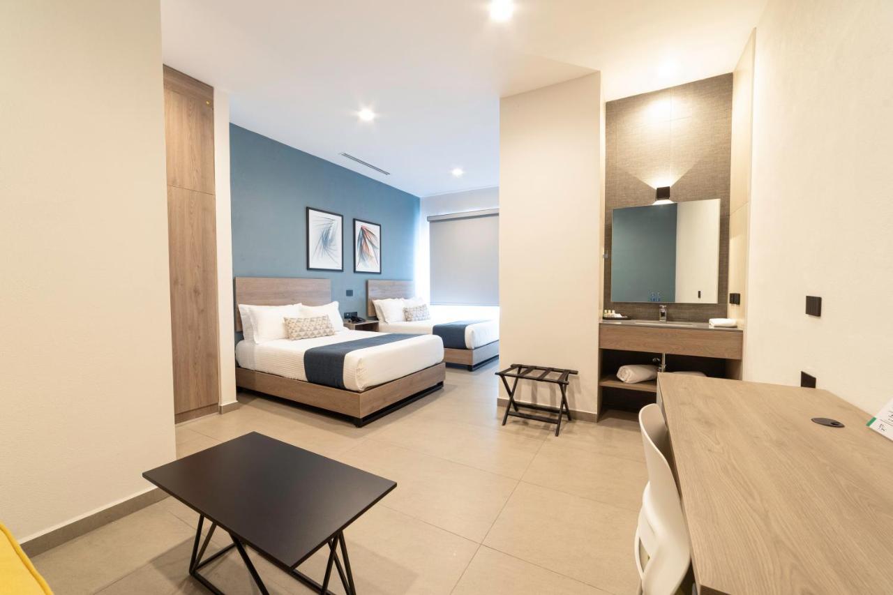 Th Hotel & Vivienda Tepatitlan Extérieur photo