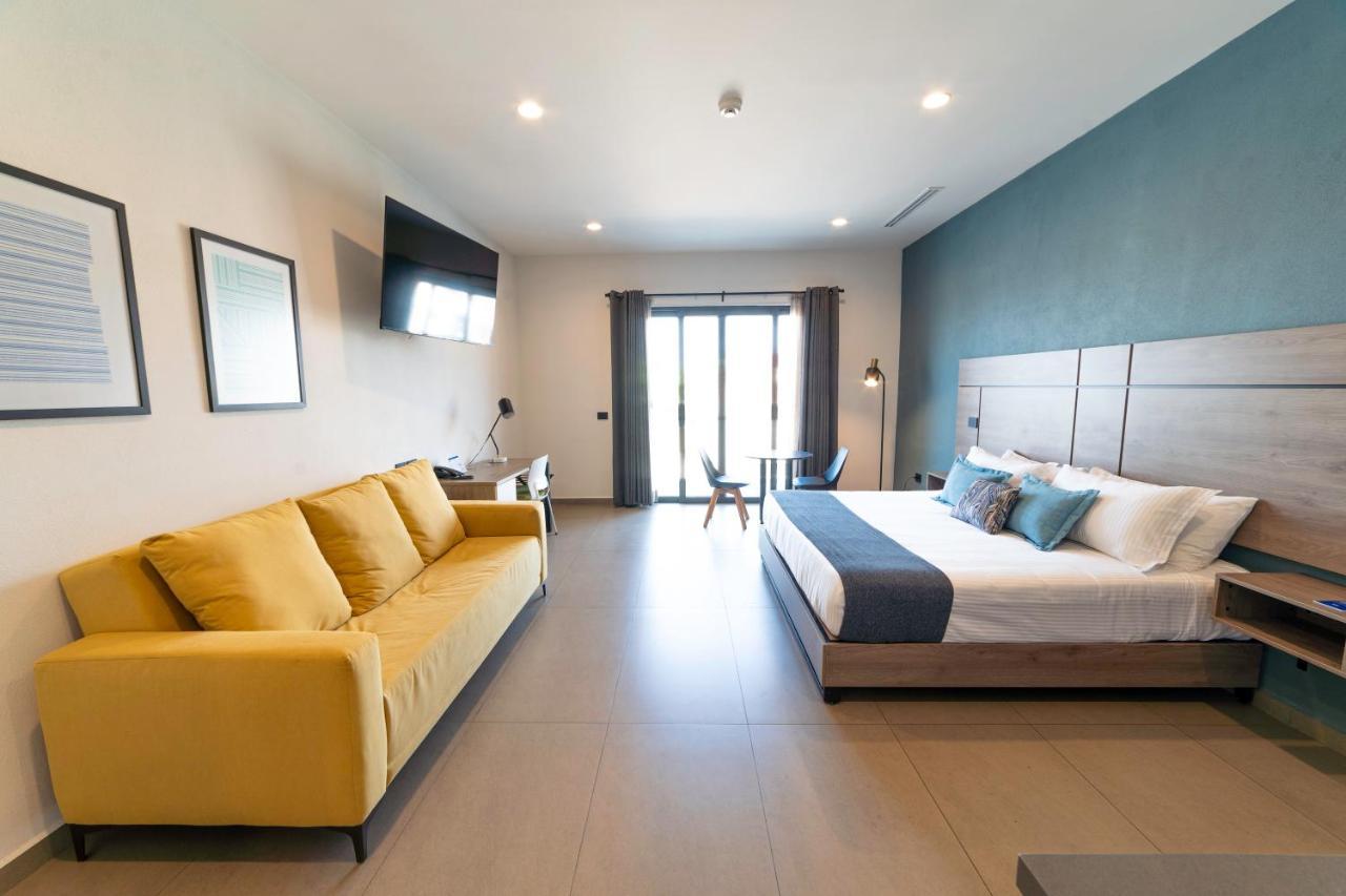 Th Hotel & Vivienda Tepatitlan Extérieur photo