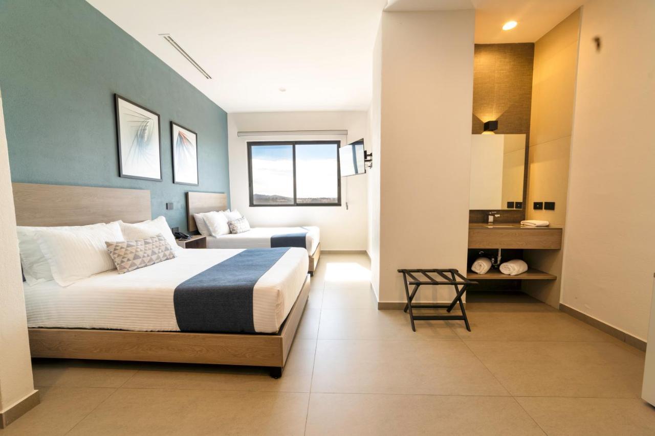 Th Hotel & Vivienda Tepatitlan Extérieur photo