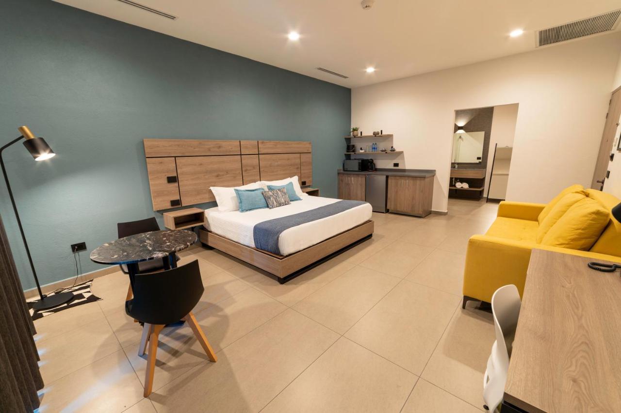 Th Hotel & Vivienda Tepatitlan Extérieur photo