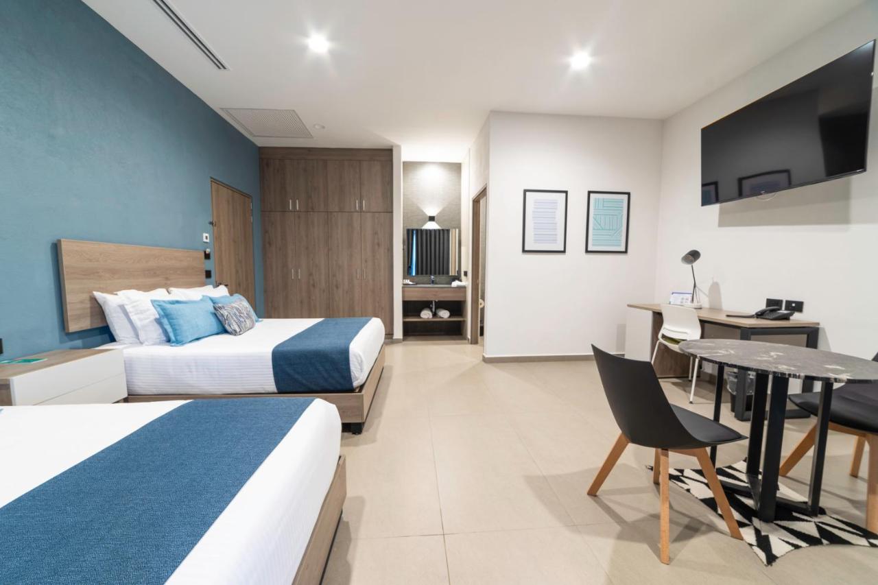 Th Hotel & Vivienda Tepatitlan Extérieur photo