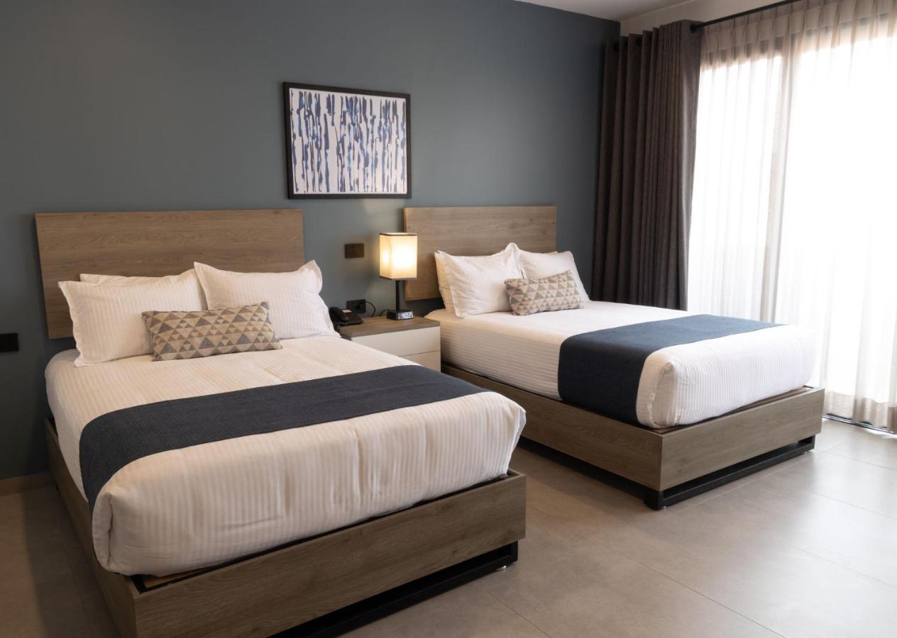 Th Hotel & Vivienda Tepatitlan Extérieur photo