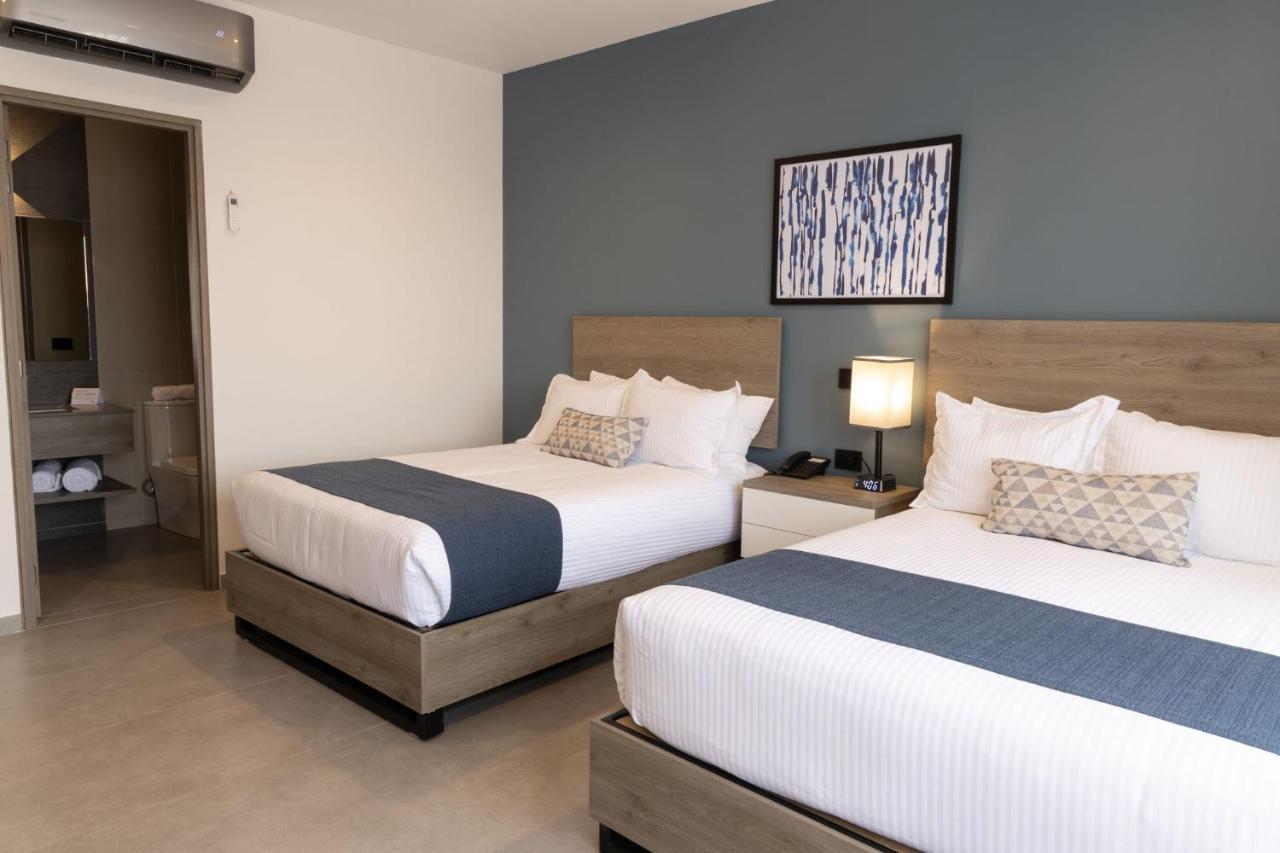 Th Hotel & Vivienda Tepatitlan Extérieur photo